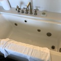 Bathtub in main bathroom